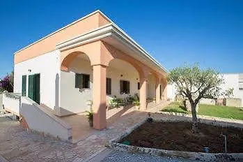 Casina Dei Nonni Bed & Breakfast 3*